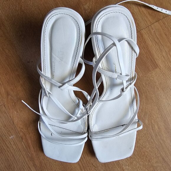 Well Worn White Olivia Signature Lace Up Block Heels Size 6 - Picture 1 of 4